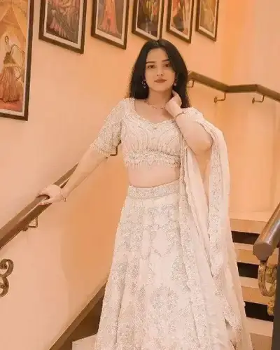 Escort Service In Talaja